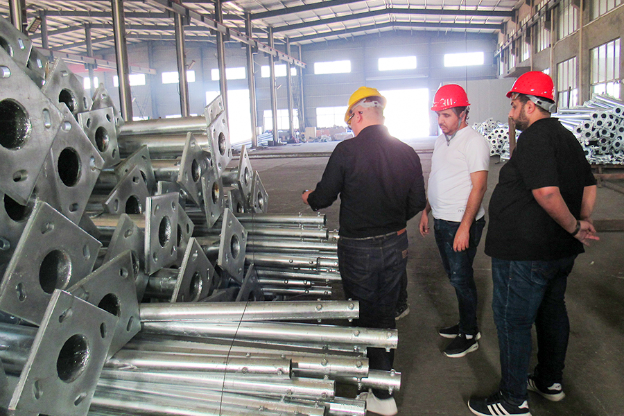 Bisitahin ng Customer-Libya
